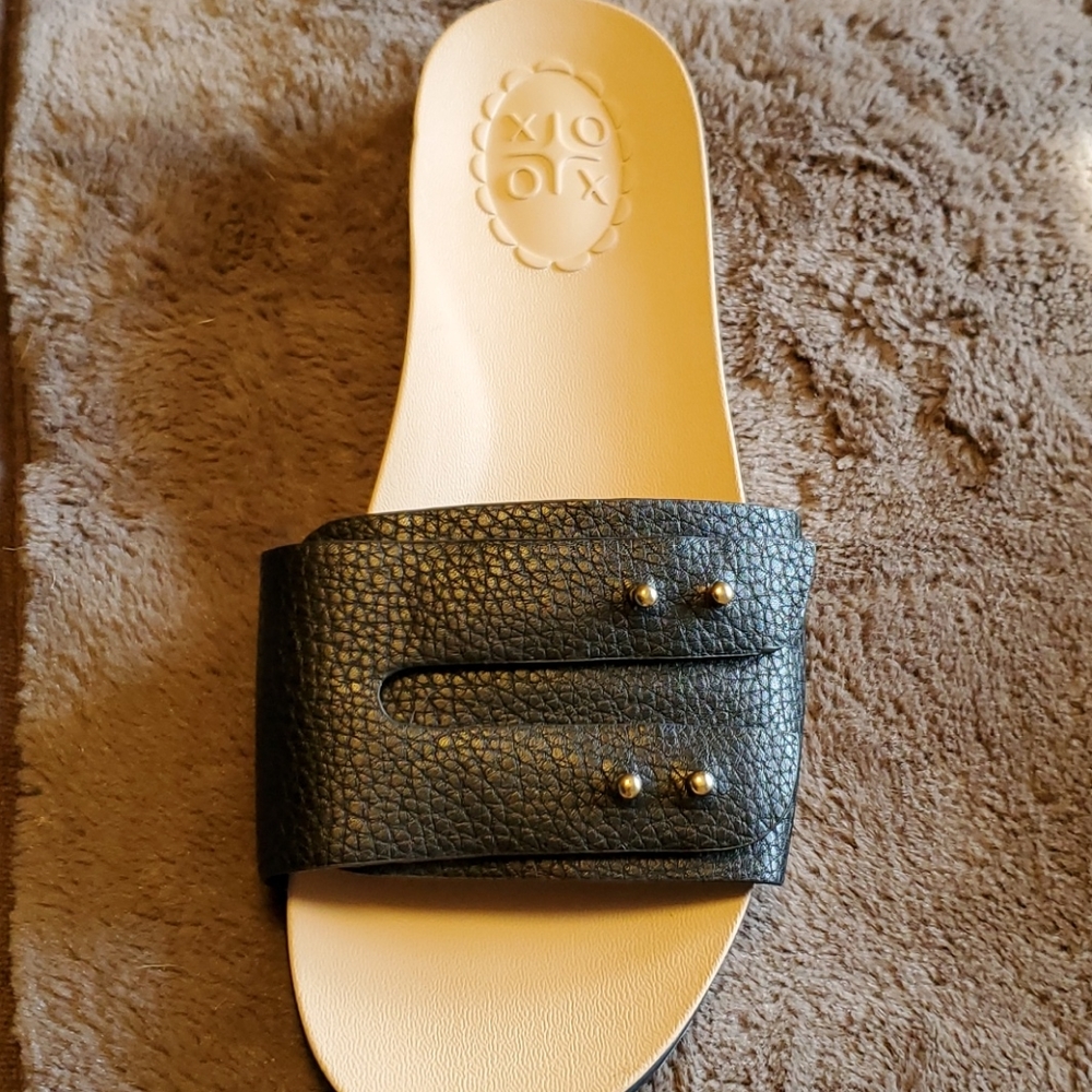Shoes - Picture 3 of 3